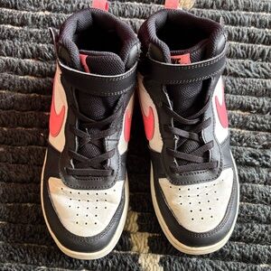 Nike Kids Black and pink High-Top Sneakers